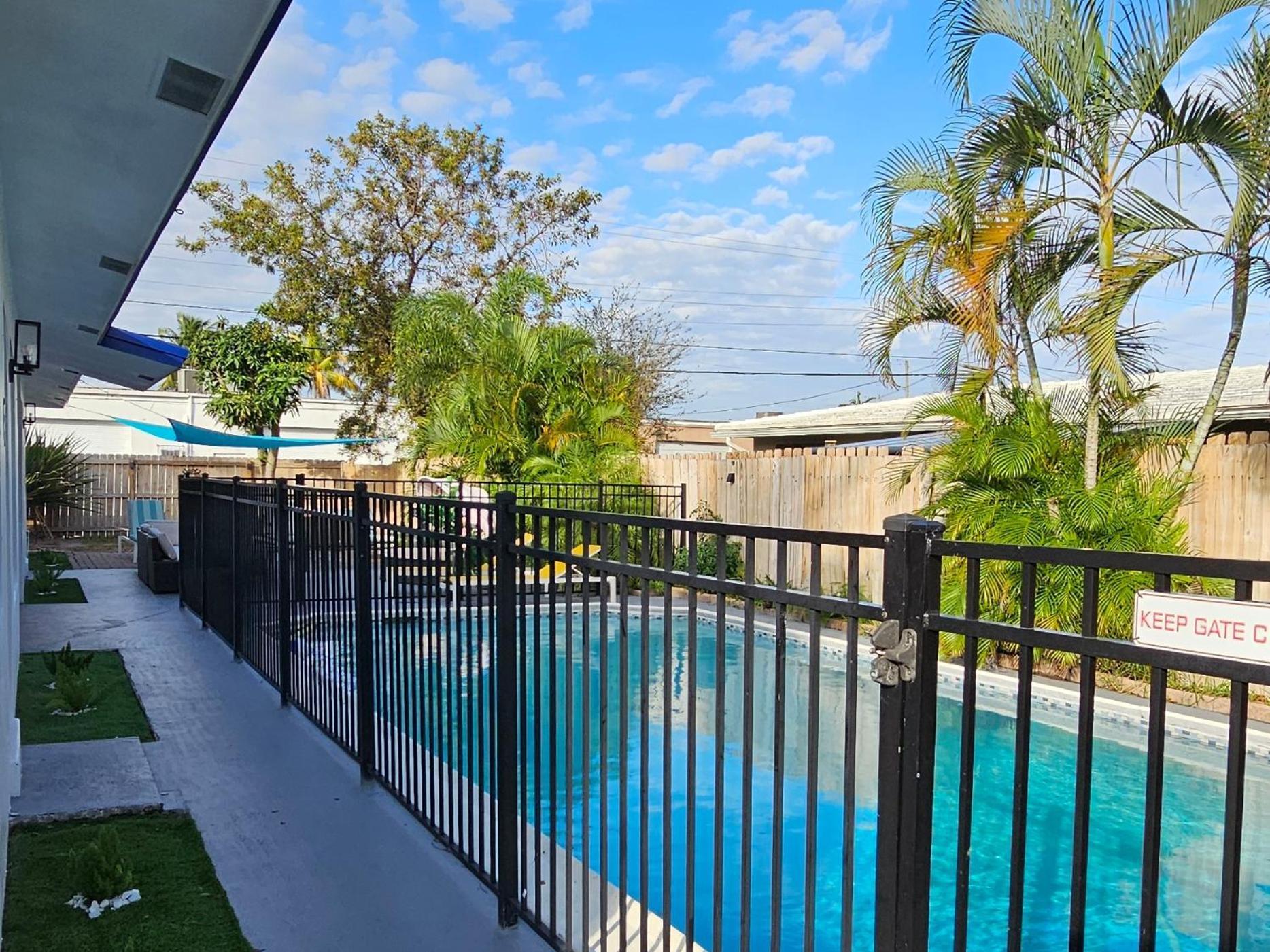 Equipped House W Pool & Patios, Near The Beaches, Prime Location- Ideal For Small Families, Coastal Haven Fort Lauderdale Exterior foto