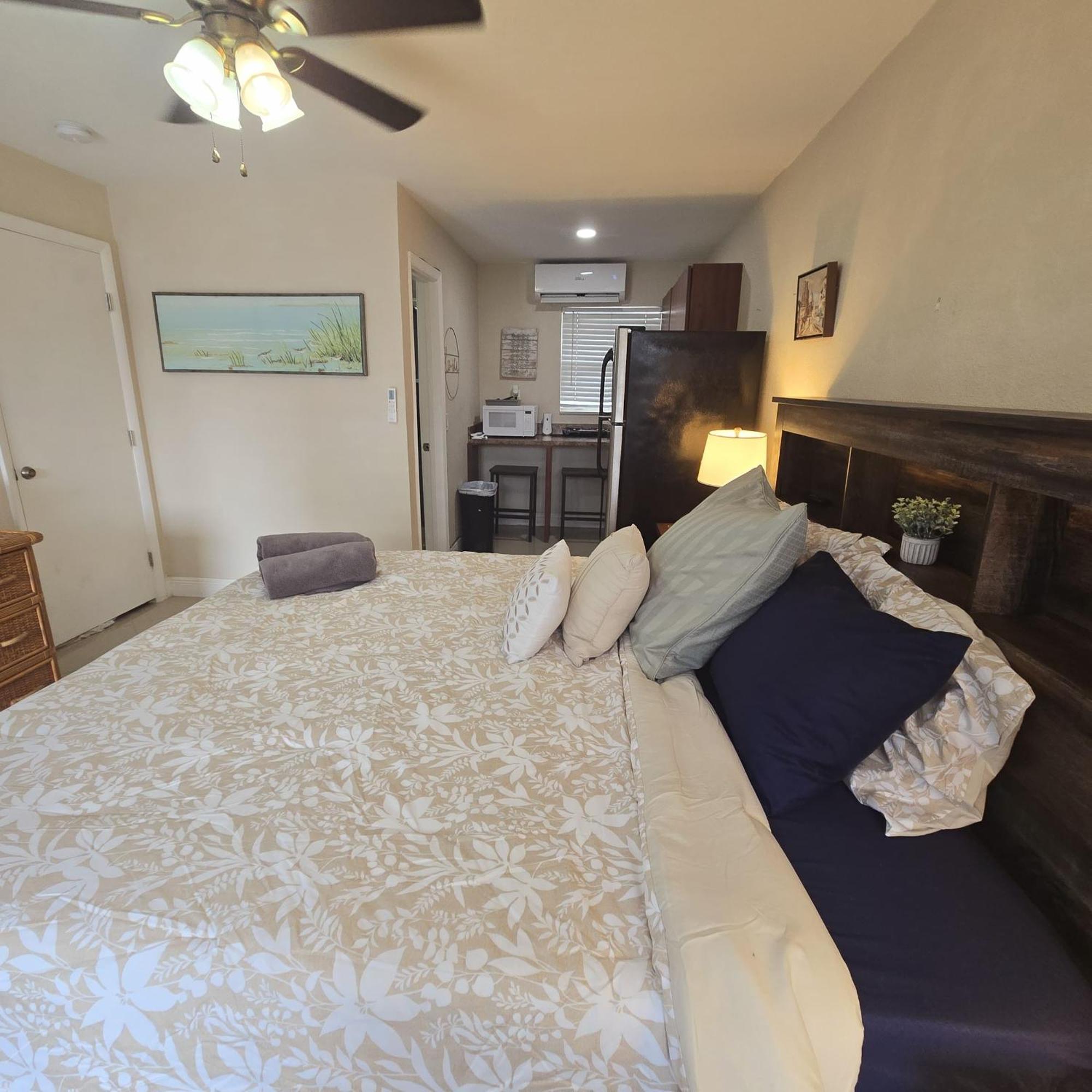 Equipped House W Pool & Patios, Near The Beaches, Prime Location- Ideal For Small Families, Coastal Haven Fort Lauderdale Exterior foto
