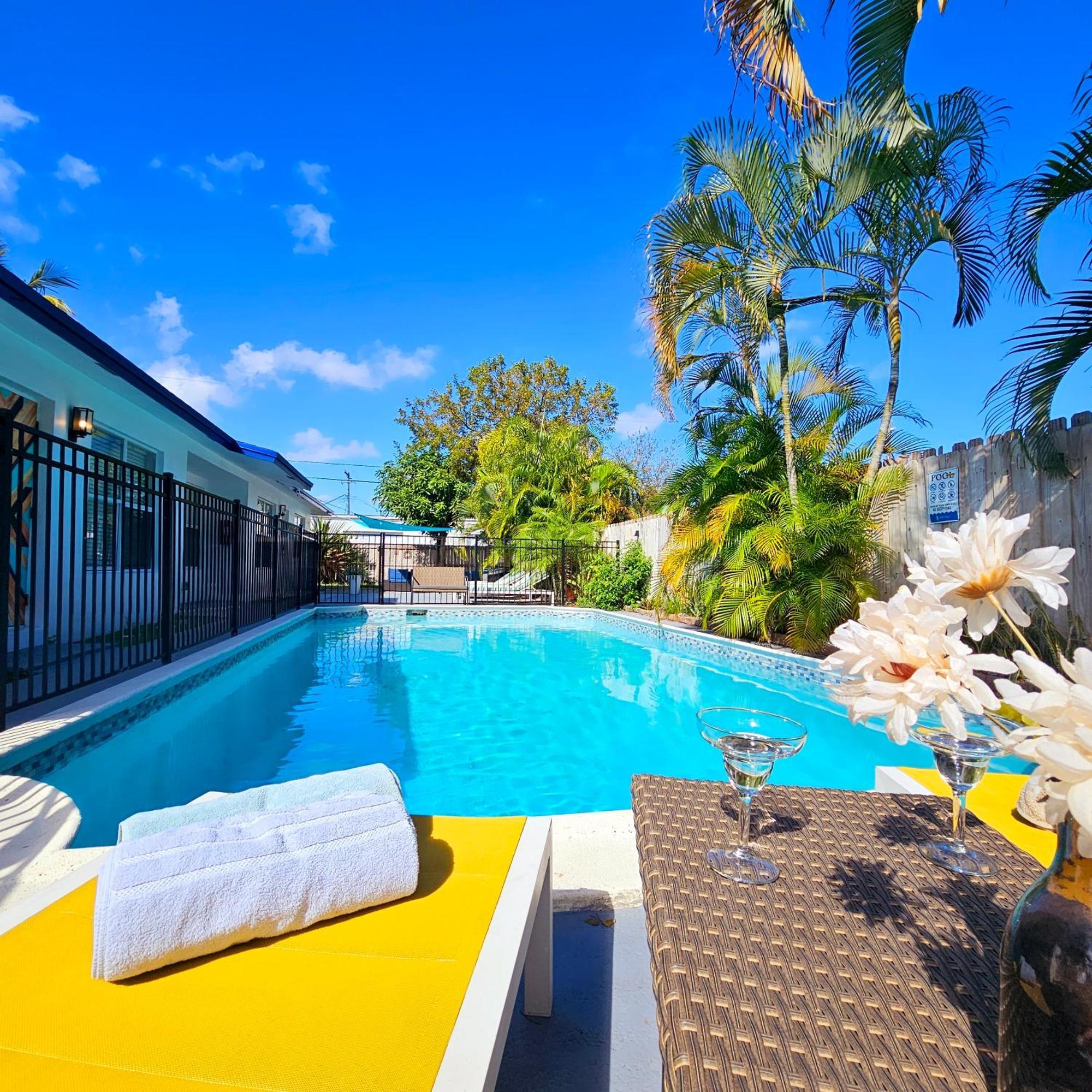Equipped House W Pool & Patios, Near The Beaches, Prime Location- Ideal For Small Families, Coastal Haven Fort Lauderdale Exterior foto